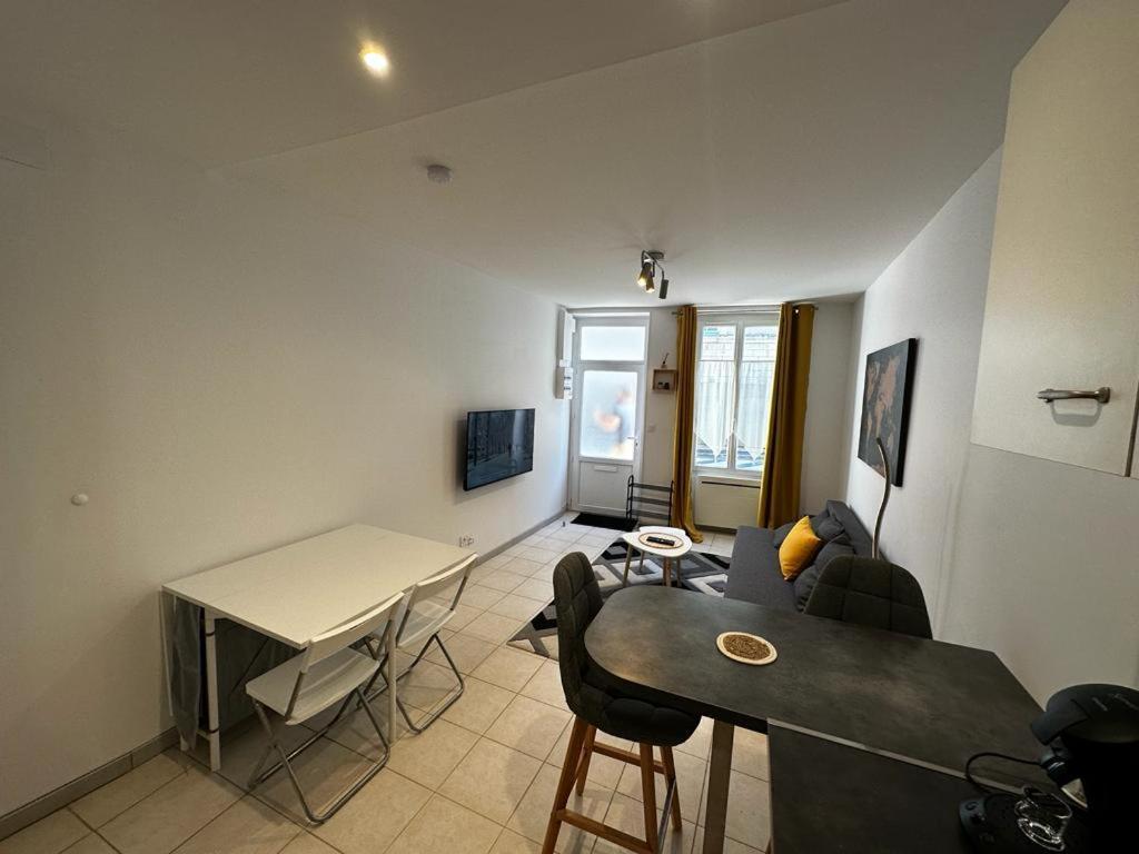 Le Saint Maixent, Maison De Ville, Baby Foot, Wifi Exterior foto